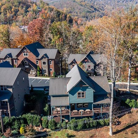 Villa The Majestic Pine Retreat By Stony Brook Cabins Gatlinburg Exterior foto