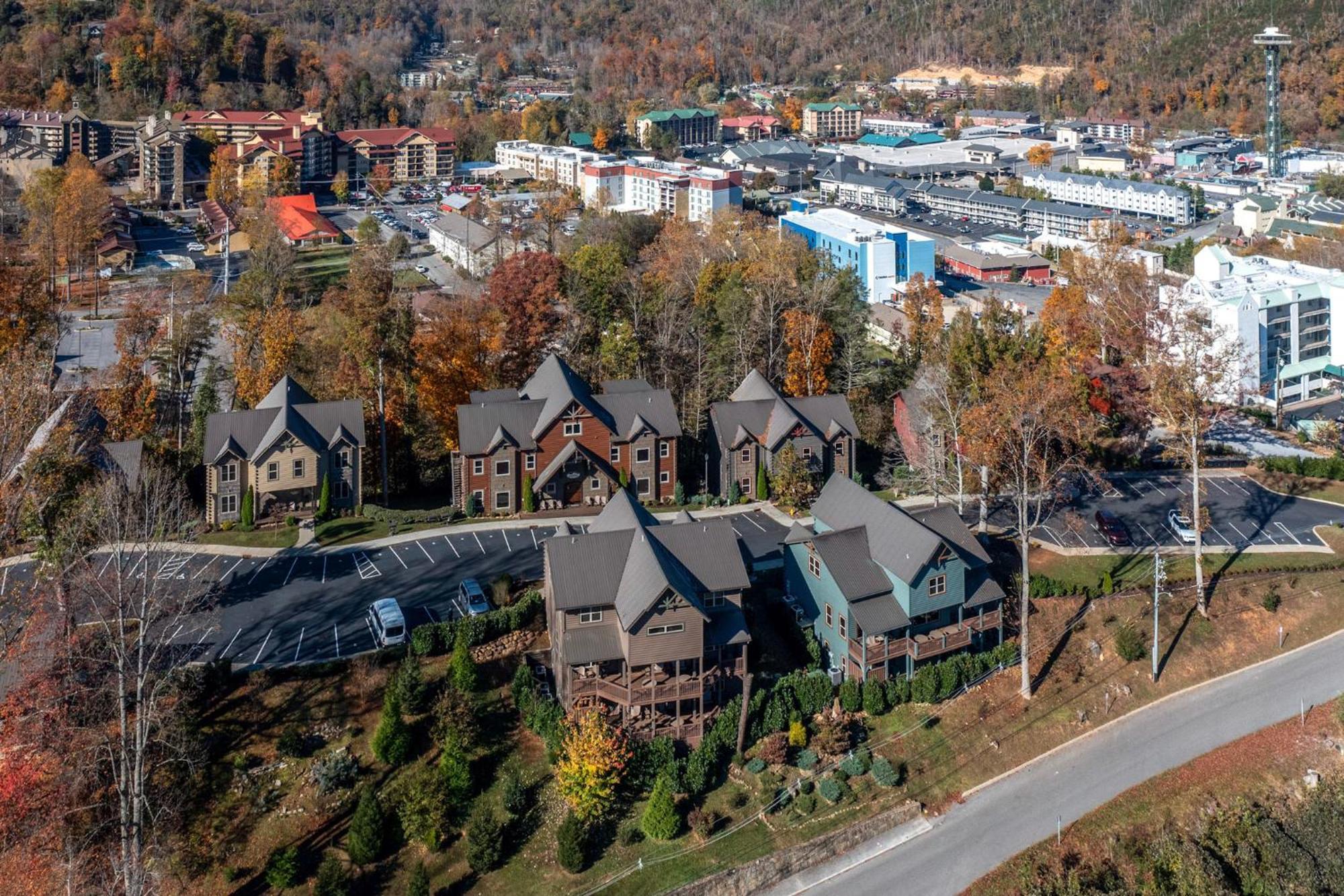 Villa The Majestic Pine Retreat By Stony Brook Cabins Gatlinburg Exterior foto